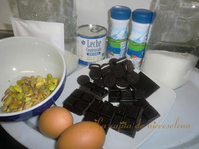 Tarta de pistachos y chocolate