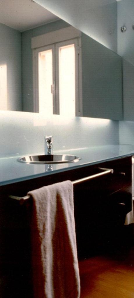 Inicios el estudio A-cero, reforma interior de un ático en Galicia