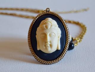 Collar Buda