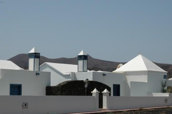 Lanzarote Blanca y Sinuosa