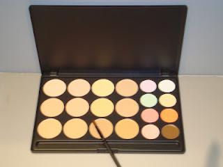 Maquillalia dejó de ser una tienda online y se convirtió en una tienda física por un dia.