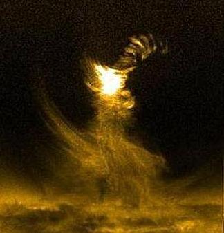 20120407065816-solar-tornado-644x362.jpg