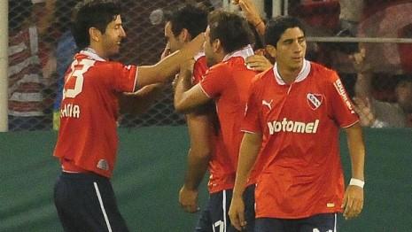 Vélez-Independiente: Los delanteros fueron protagonistas