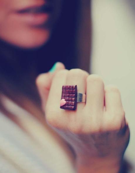 White shorts & chocolate