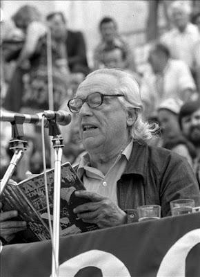 A galopar, a galopar, hasta enterrarlos en el mar