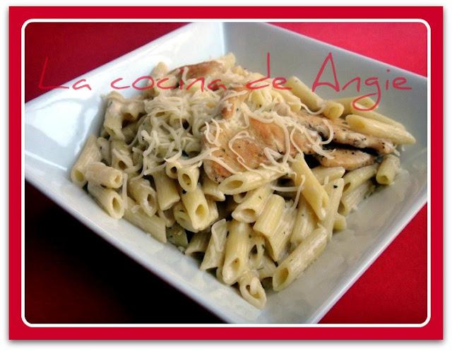 MACARRONES CON SALSA DE POLLO
