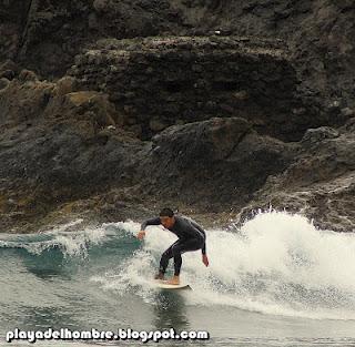 EL SURFERO MÁS JOVEN DEL MUNDO.