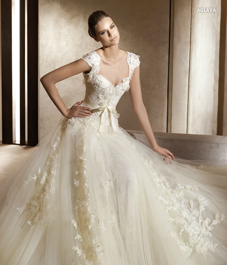 COLECCION NOVIAS ELIE BY ELIE SAAB 2012 COLECCION NOVIAS ELIE BY ELIE SAAB 2012