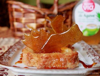 Torrijas con fondo de crema inglesa y con caramelo de Sirope de agave Sunny Vía