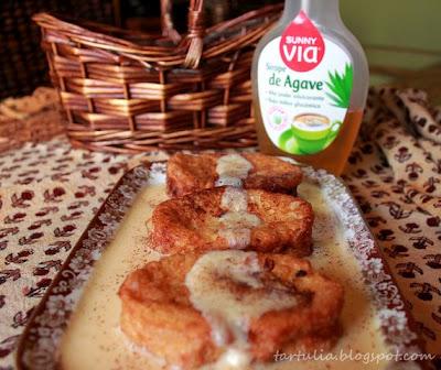 Torrijas con fondo de crema inglesa y con caramelo de Sirope de agave Sunny Vía