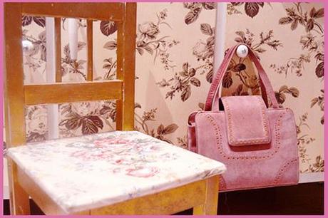 Recicla un mueble con papel de rosas