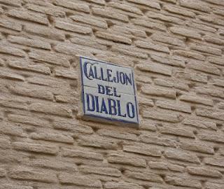 Reseña EL MEDALLÓN DE LA MAGIA