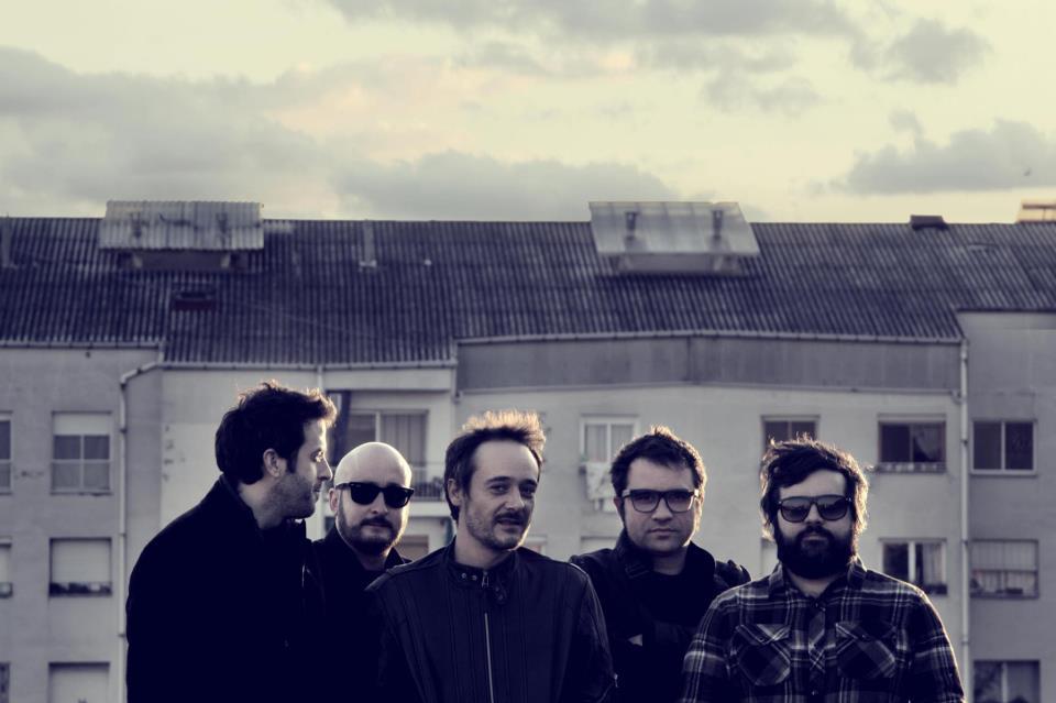 Escucha tres nuevos temas de Love Of Lesbian