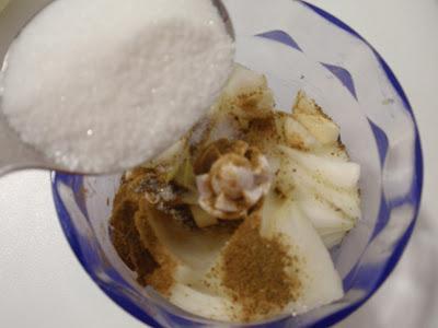 Saté de pollo con salsa de cacahuete