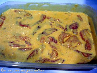 Saté de pollo con salsa de cacahuete