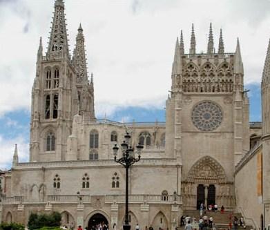 REYES CATÓLICOS, PRECURSORES DE LOS DERECHOS HUMANOS