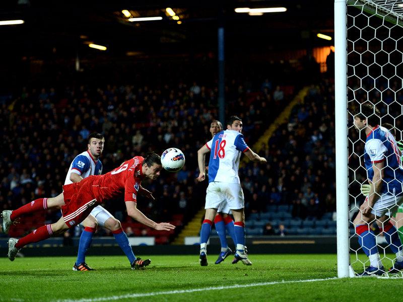 Carroll apuntilla al Blackburn!