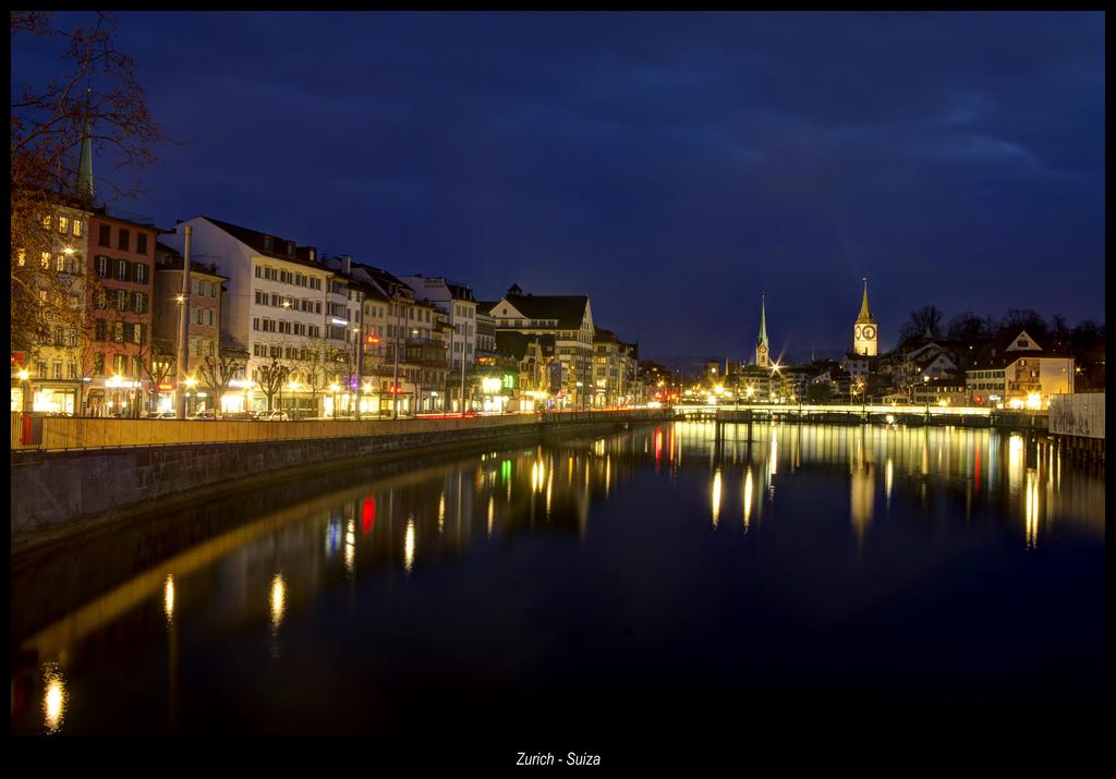 Viajar en una foto: Zurich de noche...
