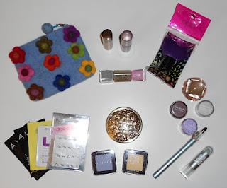 Regalos del sorteo Soñando ante mi espejo