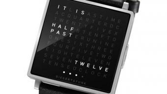 QlockTwo W :: la hora en letras