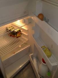 Mientras bajan los sueldos y recortan derechos a los trabajadores... los precios de la cesta básica no paran de aumentar