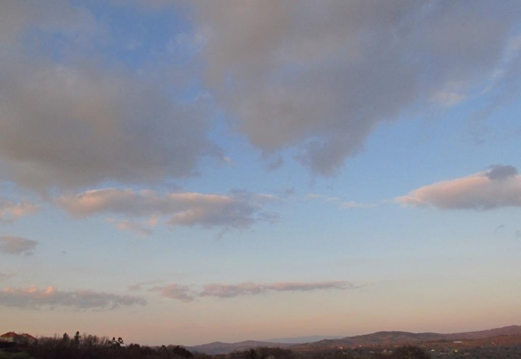 Hace un par de horas, el atardecer de un día que en teoría tiene la misma duración que la noche