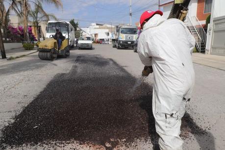 Programa de Bacheo Emergente atiende reportes vía WhatsApp