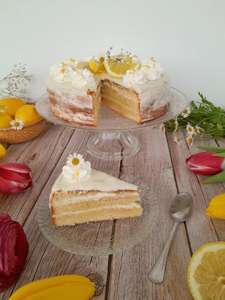 Lemon Layer Cake - Tarta de limón con crema diplomática Lemon Layer Cake - Tarta de limón con crema diplomática