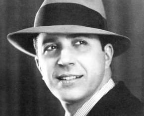 Gardel y el Palacio de Hielo emblemático edificio de Buenos Aires inaugurado en 1910.