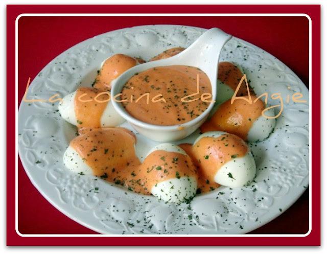 HUEVOS CON ALMOGROTE GOMERO