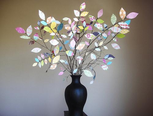 Diy: florero de hojas de papeles de colores. Scrap