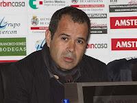 EL ENTRENADOR DEL RACING DE SANTANDER, ALVARO CERVERA, HOSPITALIZADO POR TAQUICARDIA