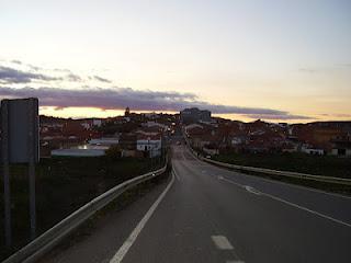 Sofocan el incendio de un coche en la gasolinera de Chillón Sofocan el incendio de un coche en la gasolinera de Chillón