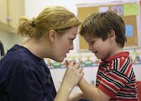 NEUROARTÍCULO: Programa de formación para familias de niños con trastorno del espectro autista