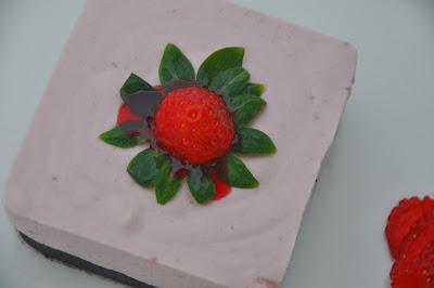 Mini Tarta Mousse De Fresas