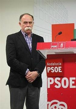 Dimite por no sentirse “útil”.