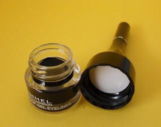 Gel Eyeliner Waterproof de Rimmel London: delineado perfecto por un precio perfecto