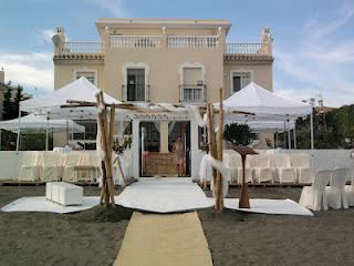 Boda super romántica: Ceremonia civil en la playa