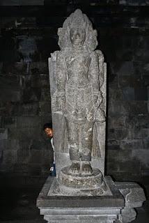 El templo de Prambanan... El templo de Prambanan...