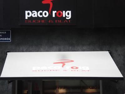 Un panadero de los Hermanos Adrià Un panadero de los Hermanos Adrià