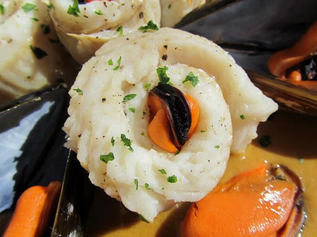 Propietas de pescado en salsa de mejillones