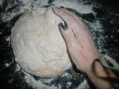 Pan fósil con pipas de calabaza y goji