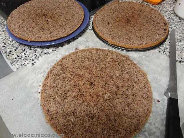 Tarta de nueces y nata