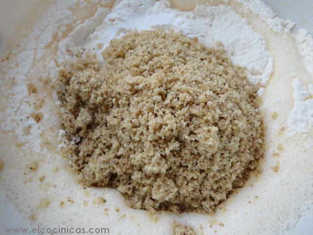 Tarta de nueces y nata