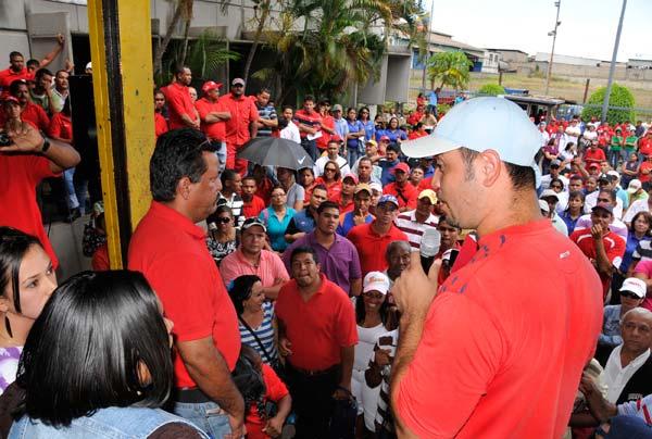 Trabajadores de Friosa descontentos.