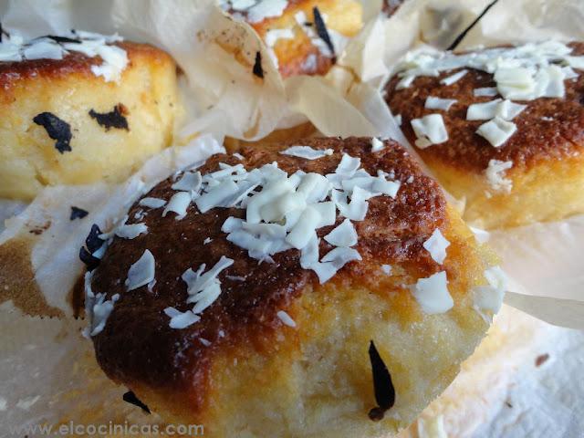 Muffins de arándanos y chocolate blanco