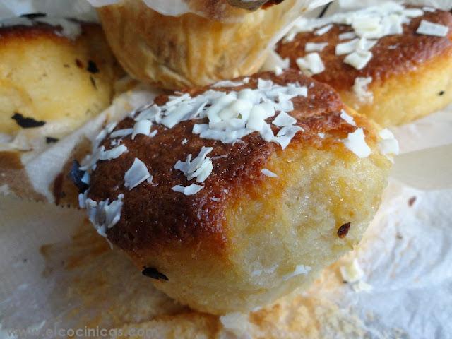 Muffins de arándanos y chocolate blanco