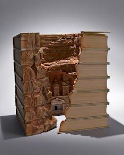 Arte con libros. Si no te gusta leer, al menos…