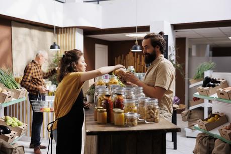 BioPalacín Planet refuerza su compromiso con el comercio local con su tienda de productos km 0