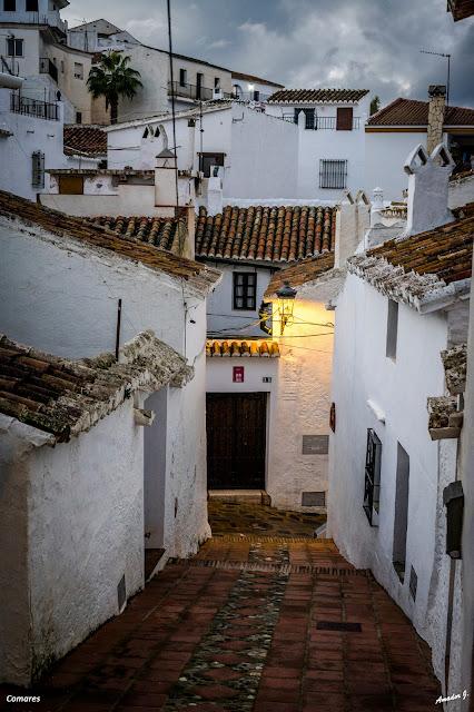 COMARES